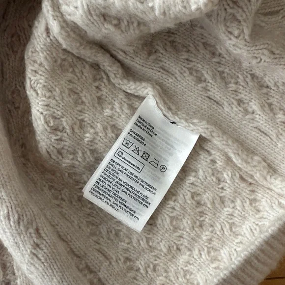 NWOT H&M Cream Cable Knit Mini Dress - Picture 4 of 5